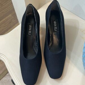 VANELI VERO CUOIO NAVY SZ 9.